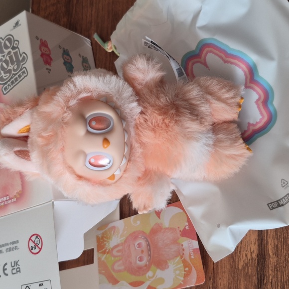BIE Labubu "Happiness" Plush Pendant 🩷 - Picture 1 of 13